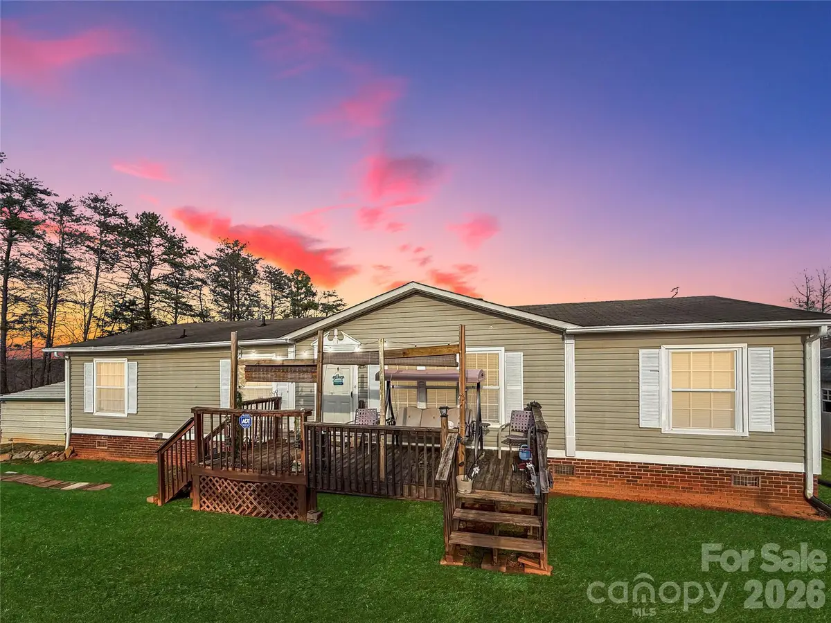 204 Freeman Ridge Trail, Pilot Mountain, NC 27041 - #1