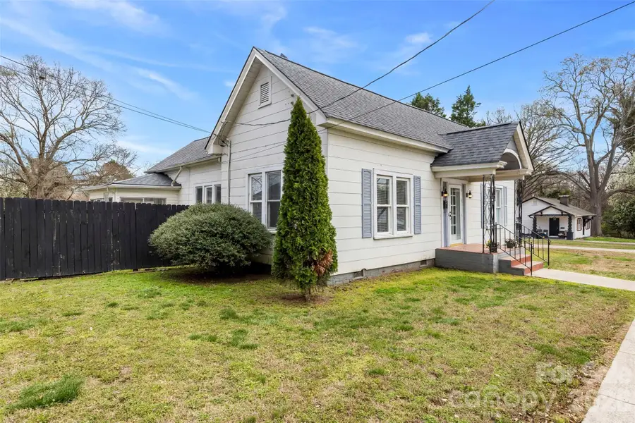 302 S Maple Street, Dallas, NC 28034 - #2