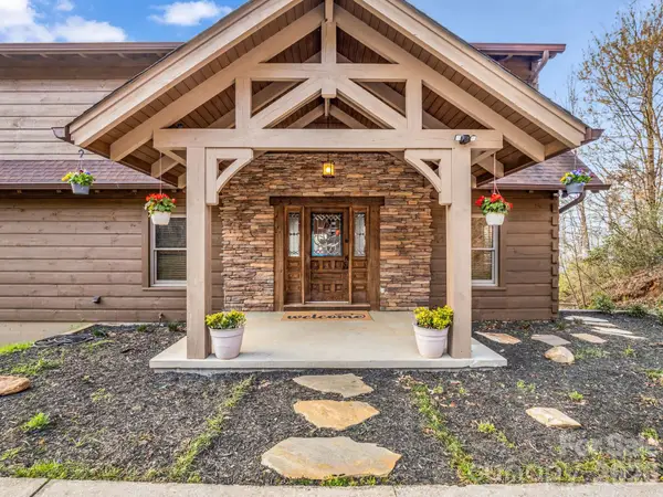 110 Chetan Way, Lake Lure, NC 28746