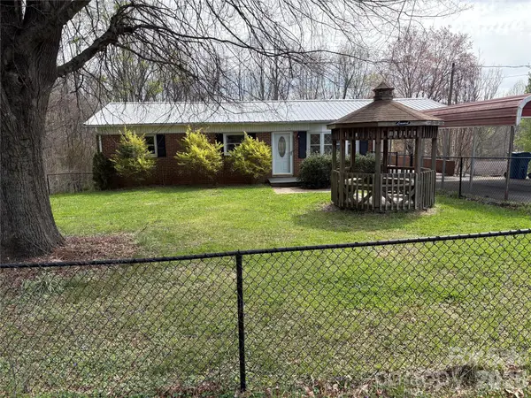 2137 23rd Street Drive Se, Hickory, NC 28602