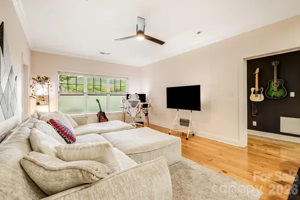 175 S Lexington Avenue #106, Asheville, NC 28801