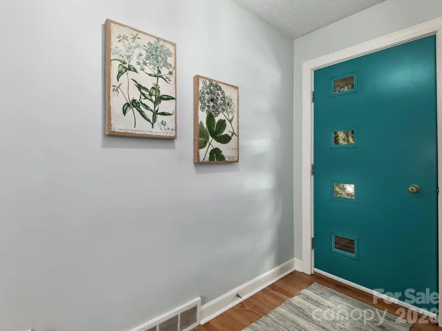 8 Fernlawn Road, Asheville, NC 28805 - #3