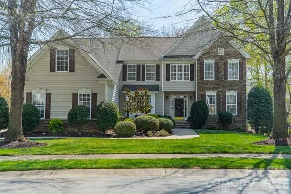 8203 Sturminster Drive, Waxhaw, NC 28173