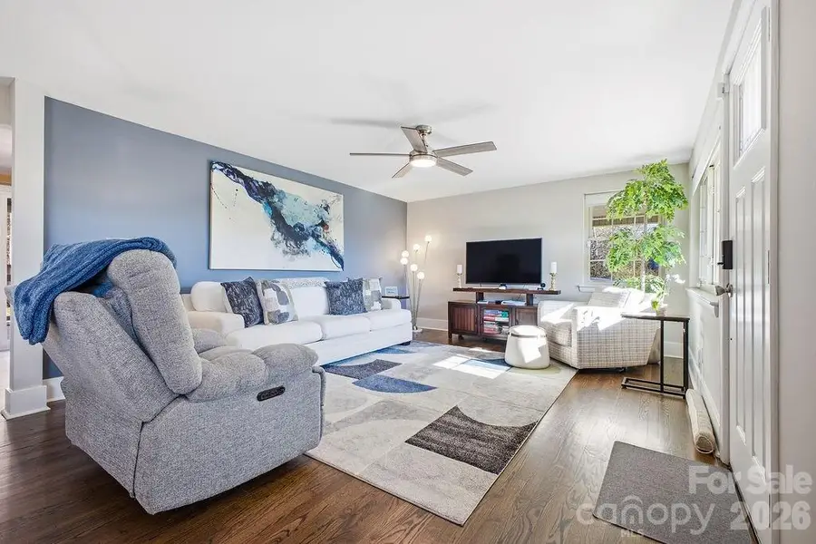 2841 20th Street Ne, Hickory, NC 28601 - #3