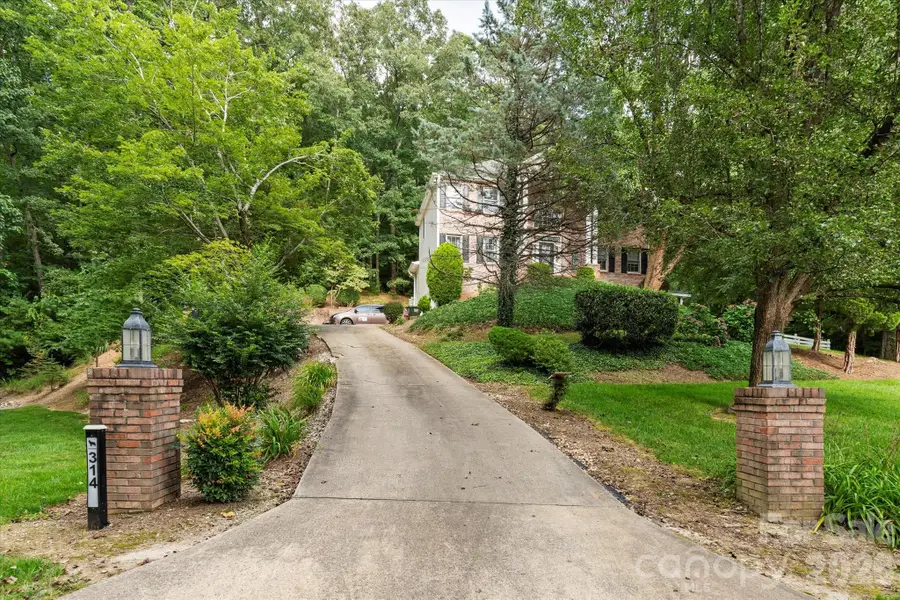 314 Sweetwater Hills Drive, Hendersonville, NC 28791 - #3