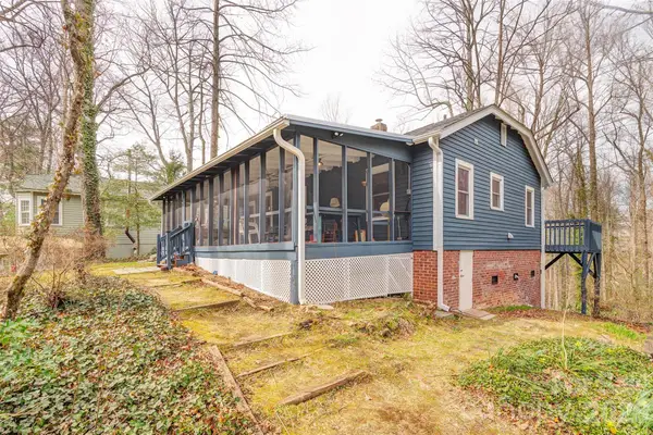 99 Salisbury Avenue, Saluda, NC 28873