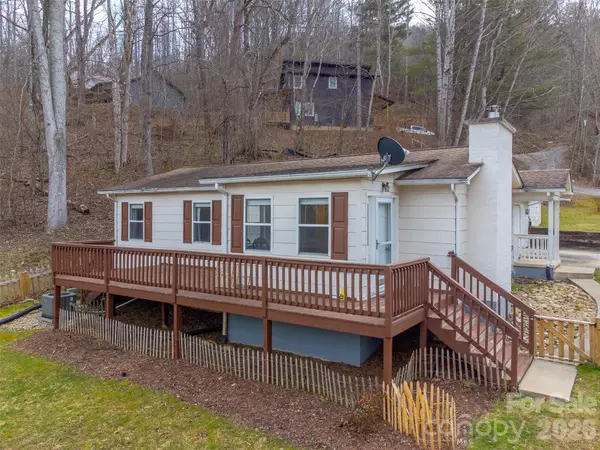 57 Melody Lane, Maggie Valley, NC 28751