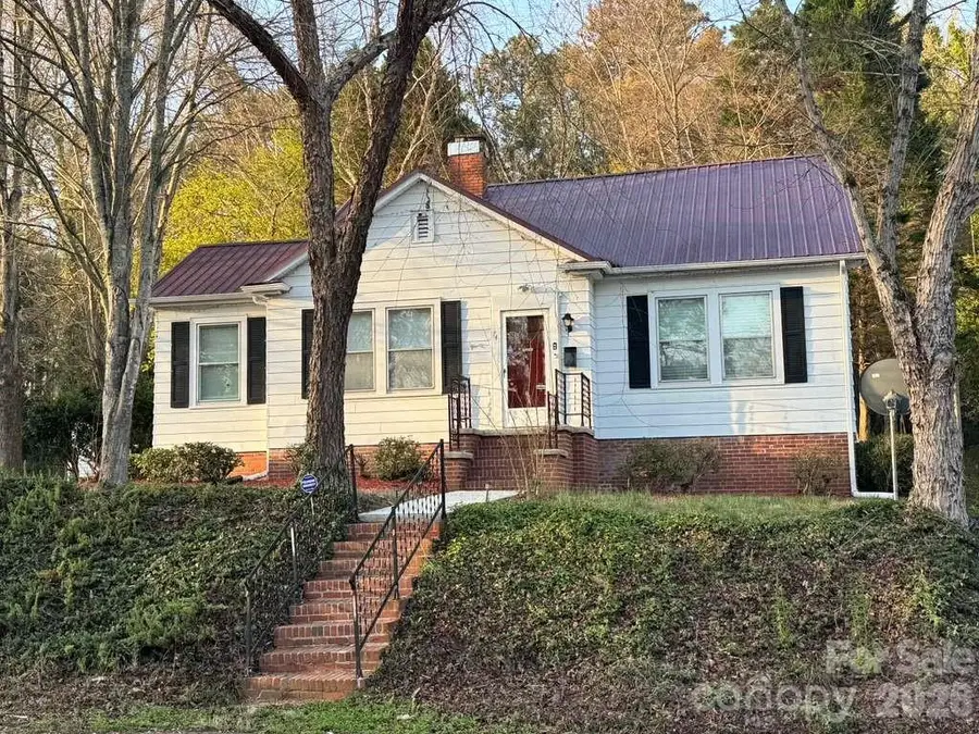 741 W Brooklyn Avenue, Lancaster, SC 29720 - #2