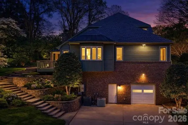 421 18th Avenue Lane Nw, Hickory, NC 28601 - #2