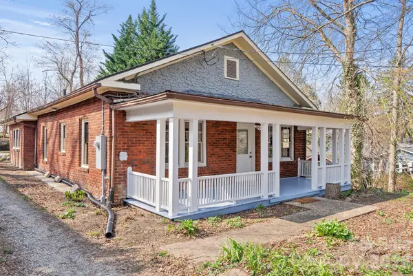 15 Conestee Place, Asheville, NC 28801