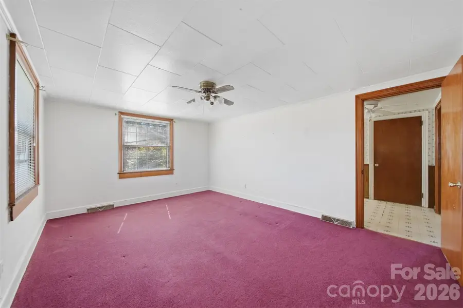 2421 35th Street Court Ne, Hickory, NC 28601 - #3