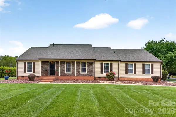 3231 Windrow Lane, Matthews, NC 28105