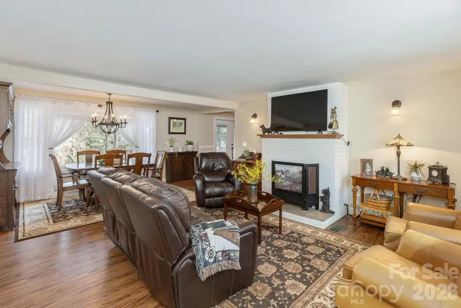 306 Taylor Street, Hendersonville, NC 28739 - #3