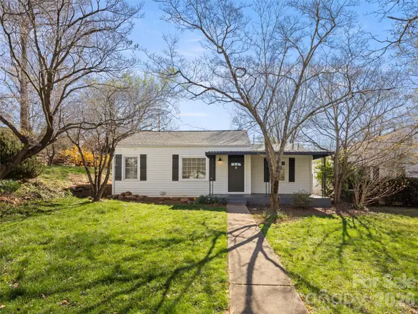 9 S Woodward Avenue, Asheville, NC 28804