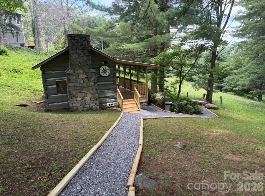 30 Grove Park, Waynesville, NC 28786 - #2