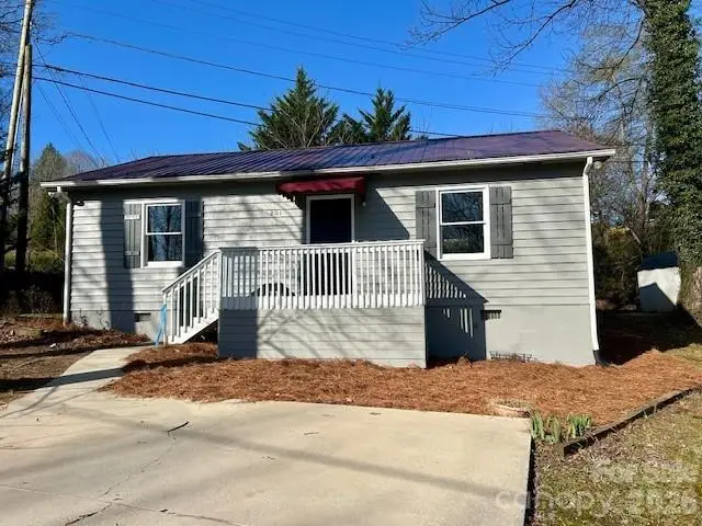 201 Brookdale Place Nw, Lenoir, NC 28645 - #1