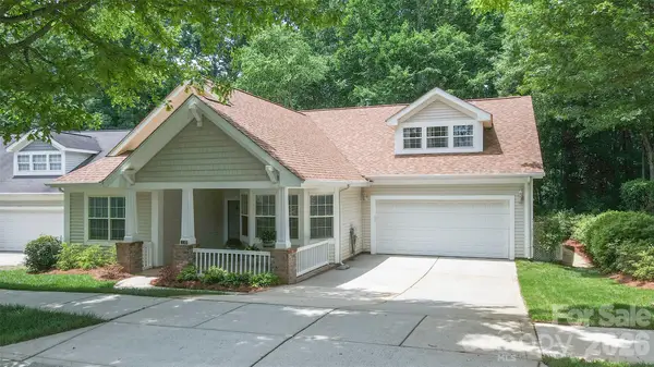 6855 Colonial Garden Drive, Huntersville, NC 28078