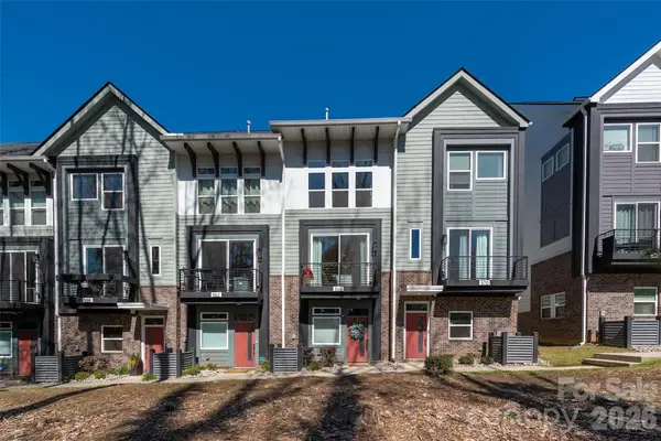 566 West End Drive, Charlotte, NC 28208