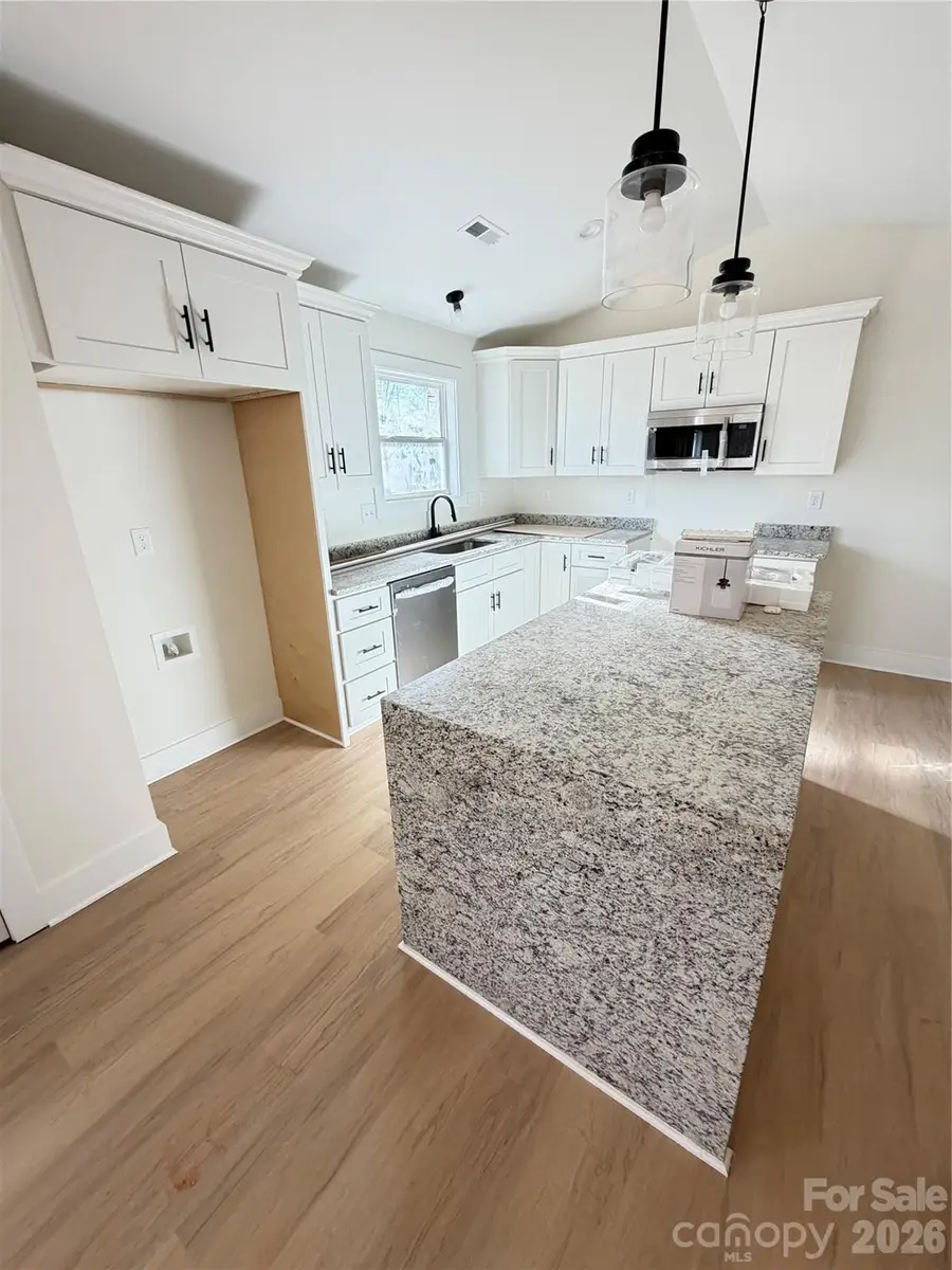 1211 Summerhill Street Sw, Lenoir, NC 28645 - #3