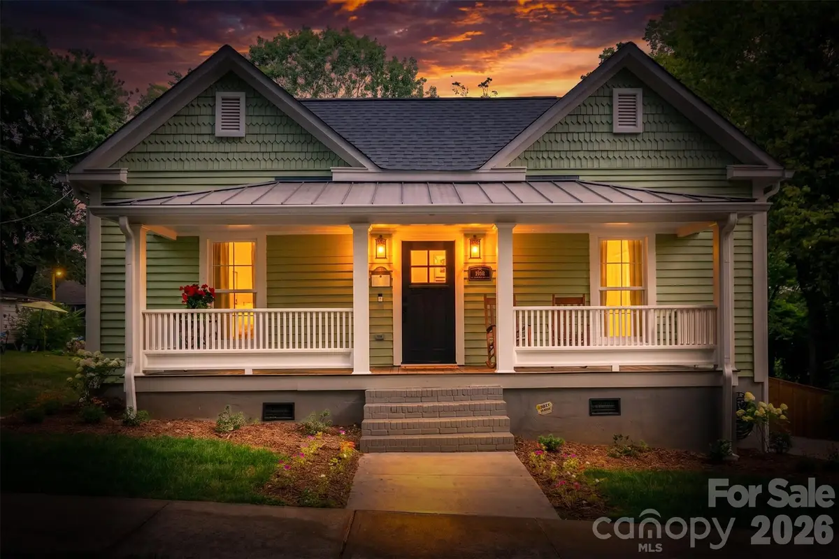 518 W Sharpe Street, Statesville, NC 28677 - #1