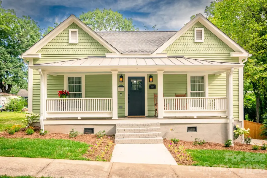 518 W Sharpe Street, Statesville, NC 28677 - #3