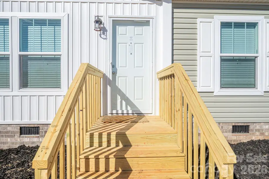 808 W Eagleview Lane, Lawndale, NC 28090 - #2