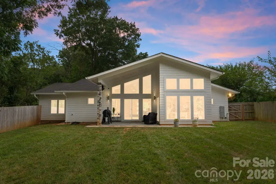 3931 Belshire Lane, Charlotte, NC 28205 - #2