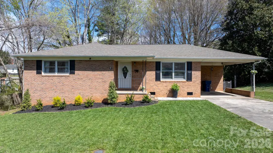 307 W Park Drive, Stanley, NC 28164 - #2