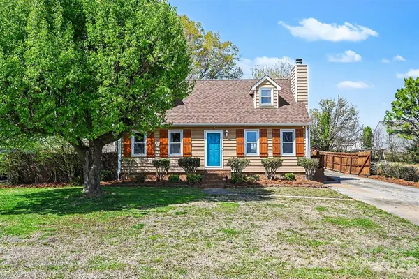 3408 Farm Lake Drive, Concord, NC 28027