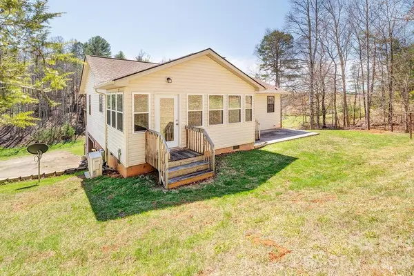 216 Pickens Road, Weaverville, NC 28787
