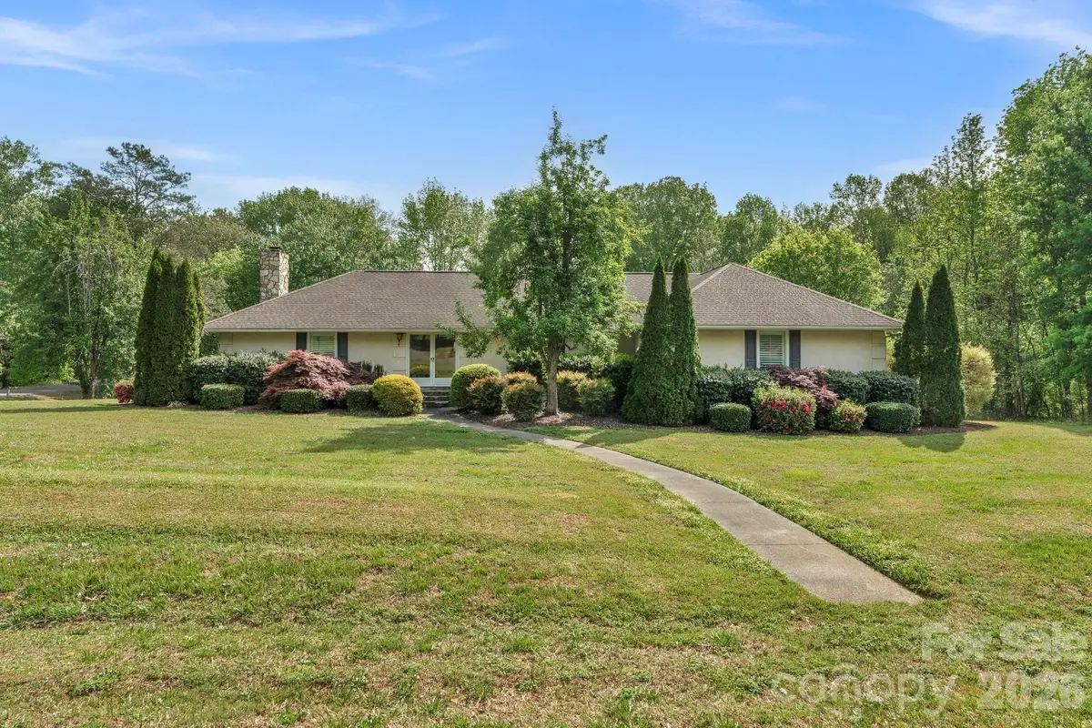 15015 Pawnee Trail, Matthews, NC 28104 - #1
