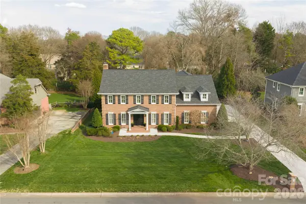 3025 Foxridge Road, Charlotte, NC 28226