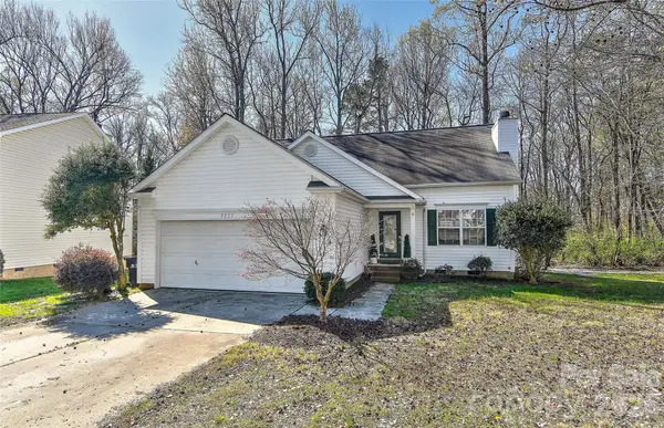 9225 White Aspen Place, Charlotte, NC 28269