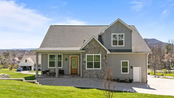 112 Meadow Breeze Road, Arden, NC 28704