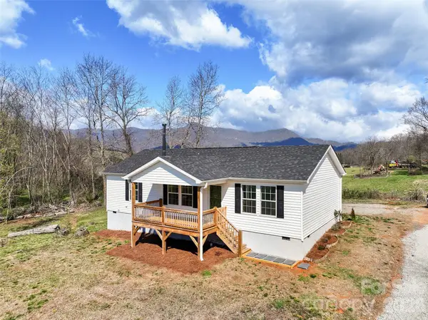 105 Stormy Way, Waynesville, NC 28785