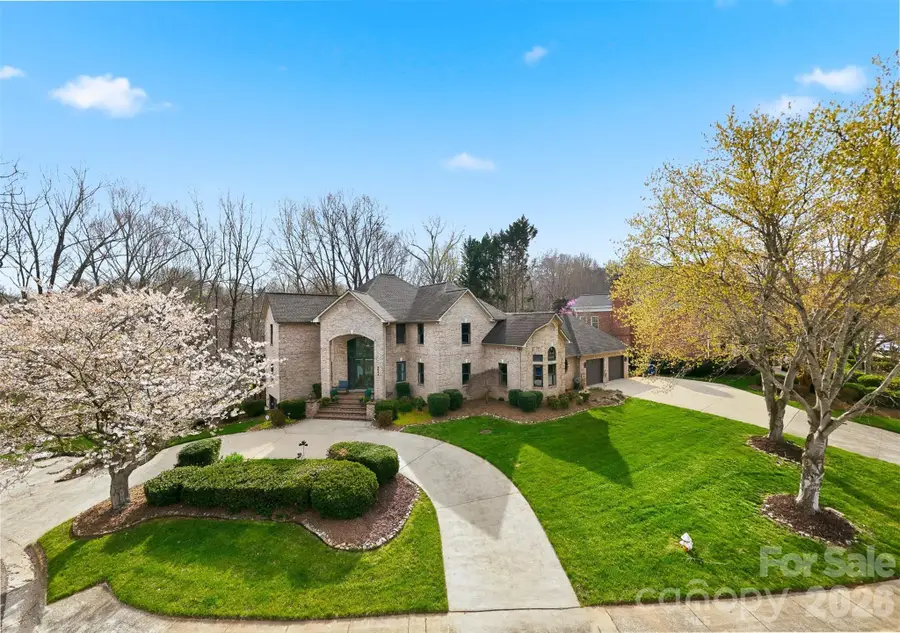 4624 9th Street Ne, Hickory, NC 28601 - #3