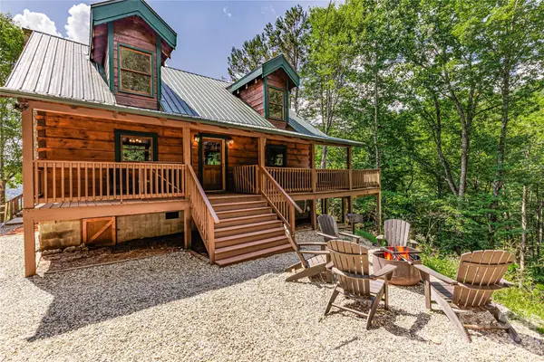 460 Briggs Cove Road, Robbinsville, NC 28771