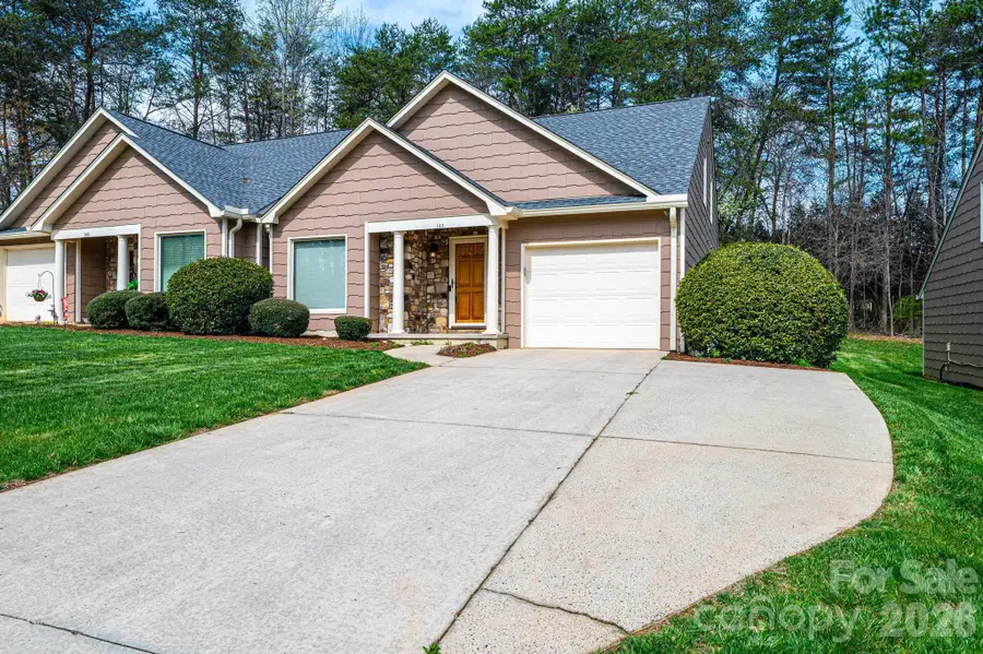 142 39th Avenue Court Nw, Hickory, NC 28601 - #2