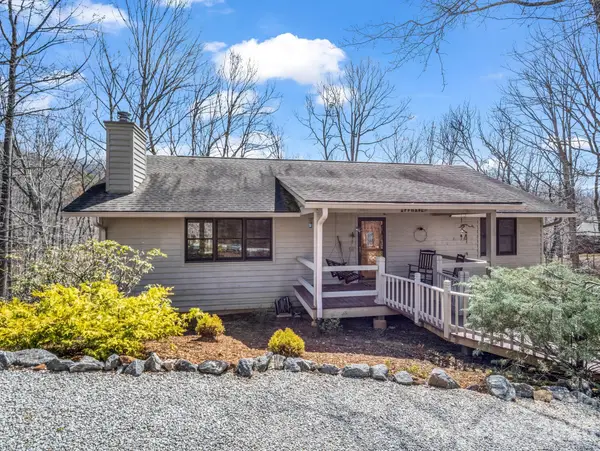 780 Rixhaven Drive, Saluda, NC 28773