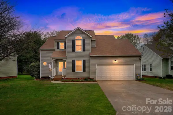 9510 Saddle Run Trail, Charlotte, NC 28269