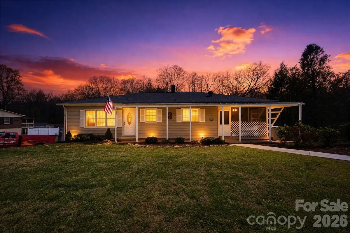 848 Meadowood Drive Ne, Lenoir, NC 28645 - #1