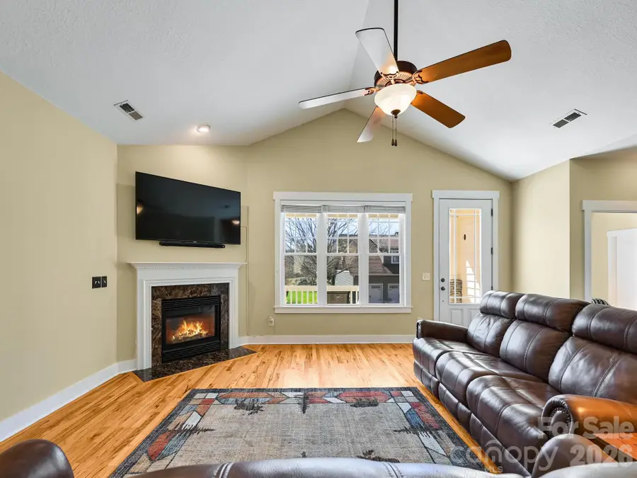 24 Creekside View Drive, Asheville, NC 28804 - #3