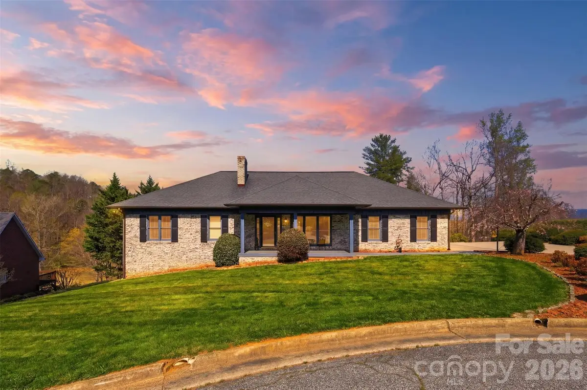 514 Golfview Court, Lenoir, NC 28645 - #1