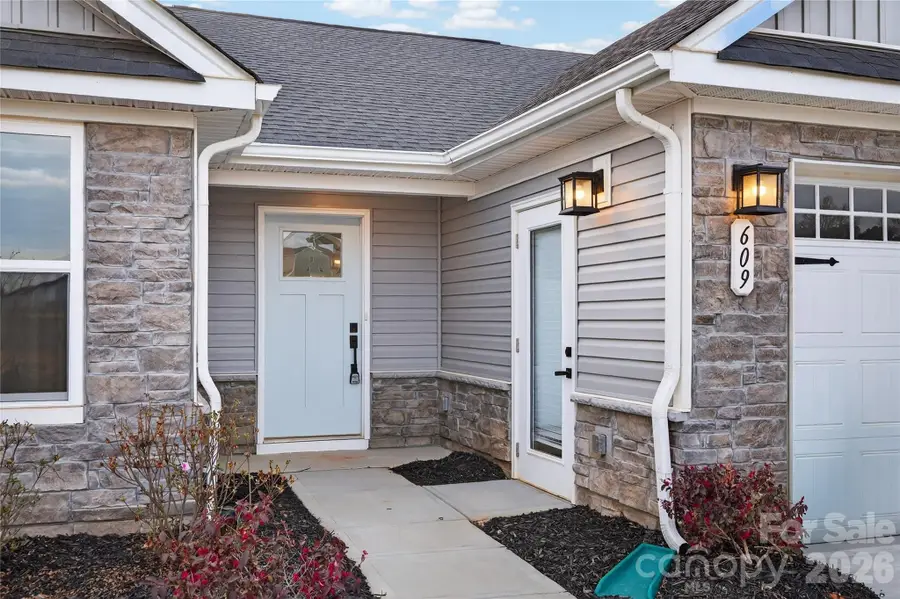 609 Nesbe Street, Lancaster, SC 29720 - #3