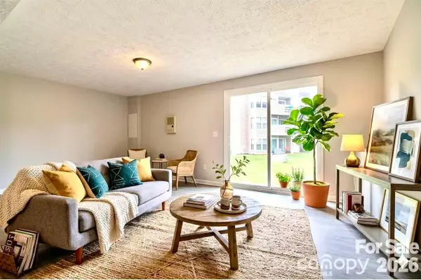 9632 Vinca Circle #D, Charlotte, NC 28213