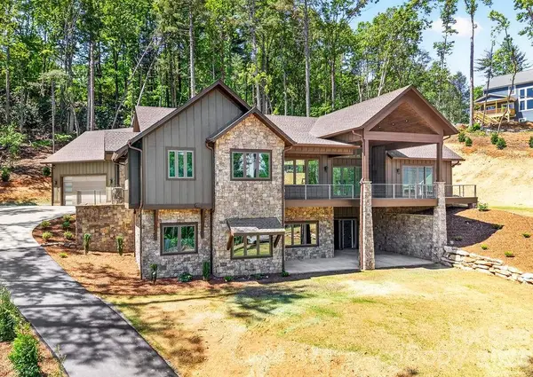 246 Northview Drive, Hendersonville, NC 28791
