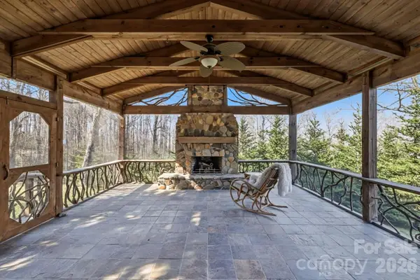 1032 Brightwater Drive, Hendersonville, NC 28739