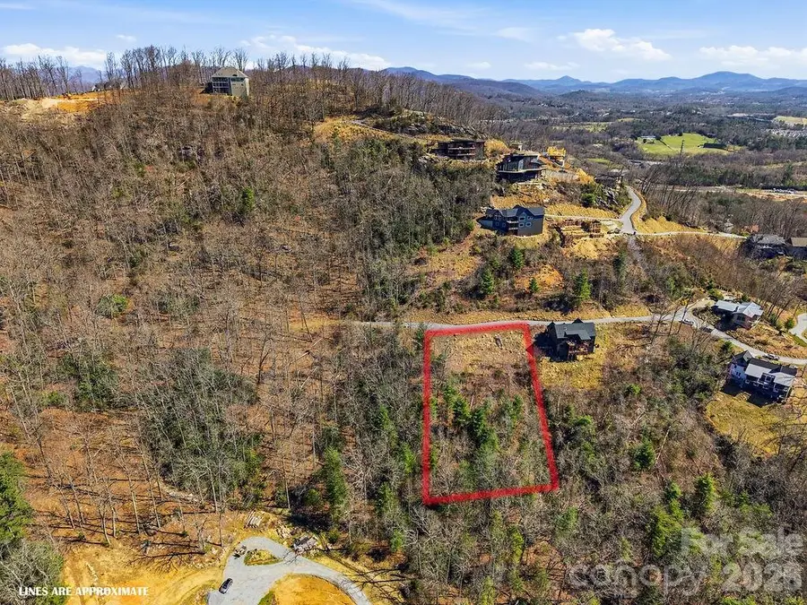 367 Curtain Bluff, Hendersonville, NC 28791 - #2