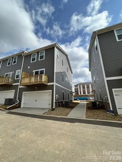 3754 Memorial Parkway, Charlotte, NC 28217 - #2