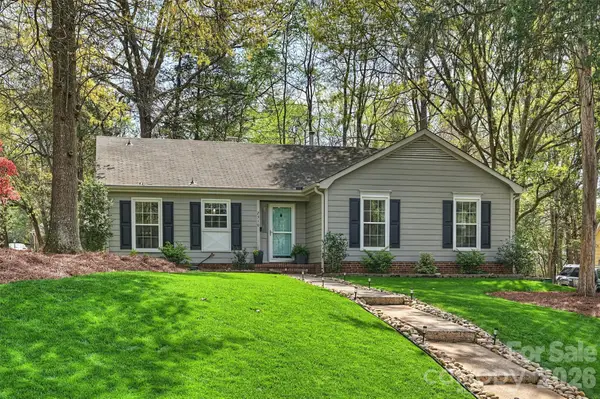 2310 Oldenburg Drive, Charlotte, NC 28210